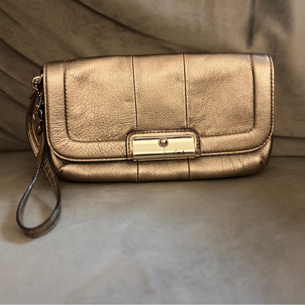 Coach Kristin gold champagne Metallic Leather convertible Wristlet Clutch